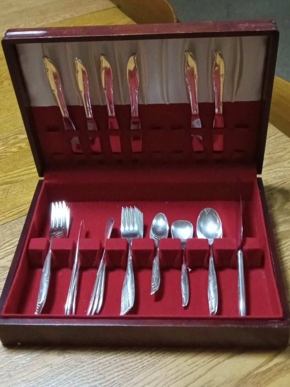 Silver Plate Flatware Set (6 place settings)